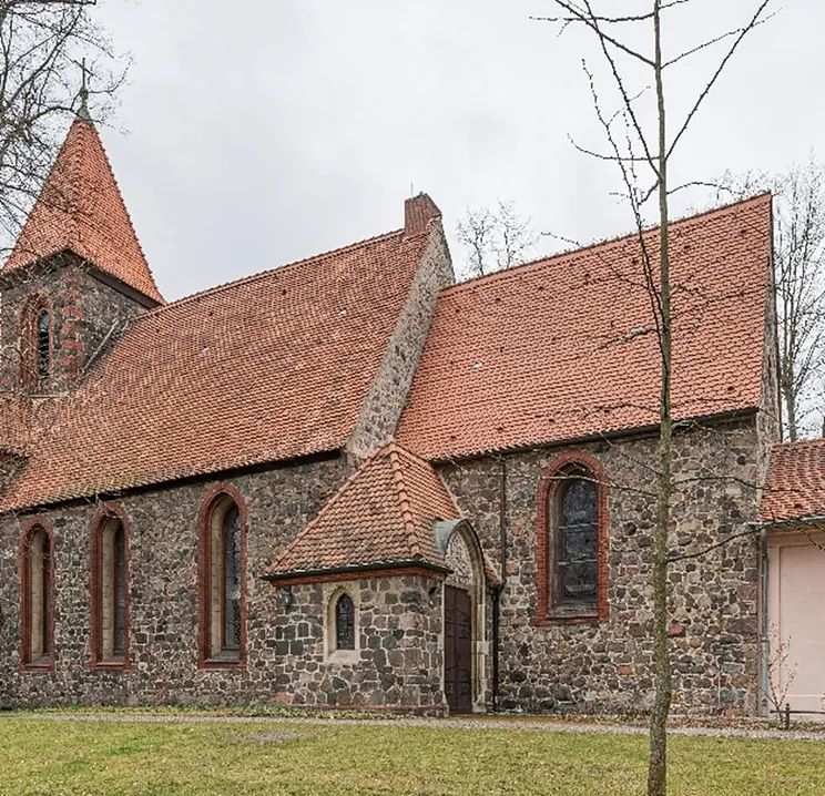 Südostansicht Dorfkirche Britz