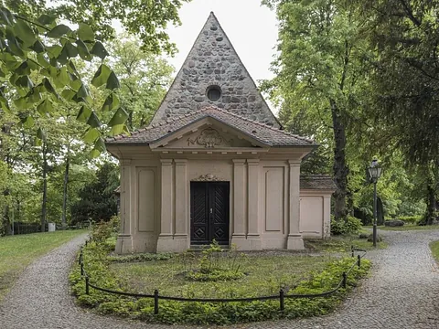 Grabkapelle der Familien von Hertzberg und von Inn- und Knyphausen, heute die Sakristei der Kirche, 2025 Foto: Alexander Hartmann